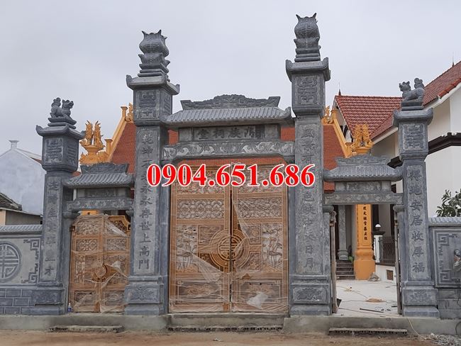 Mẫu cổng đá xanh khối đẹp thiết kế hiện đại