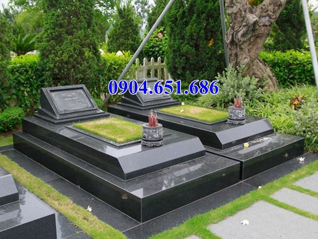 Mẫu mộ đôi gia đình đá hoa cương granite kim sa Ấn Độ đẹp