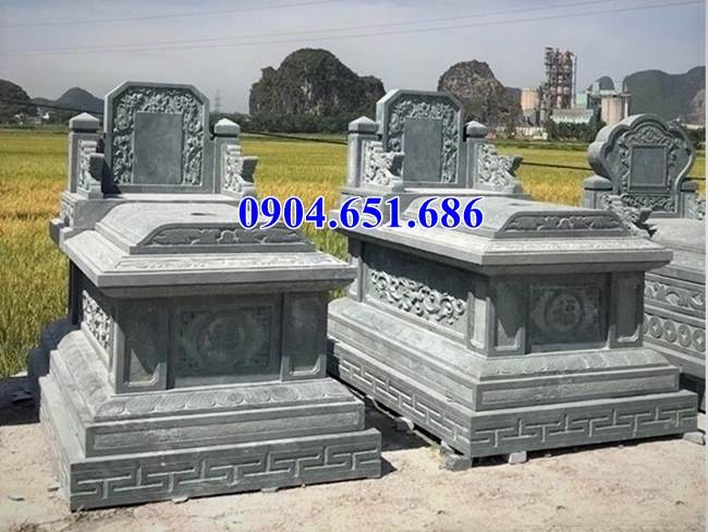 Mẫu mộ đôi gia đình đá xanh rêu kích thước chuẩn phong thủy