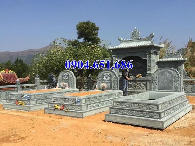 Mẫu mộ đôi tam cấp đá xanh rêu Thanh Hóa đẹp để tro cốt tại Sài Gòn