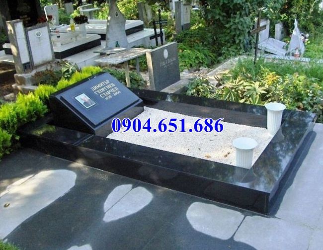 Mẫu mộ đạo Hà Nội xây bằng đá hoa cương granite kim sa đơn giản đẹp