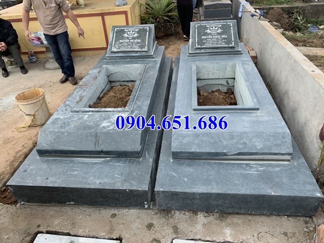 Thiết kế xây mẫu mộ đôi đá xanh rêu Thanh Hóa đẹp tại Quảng Ngãi