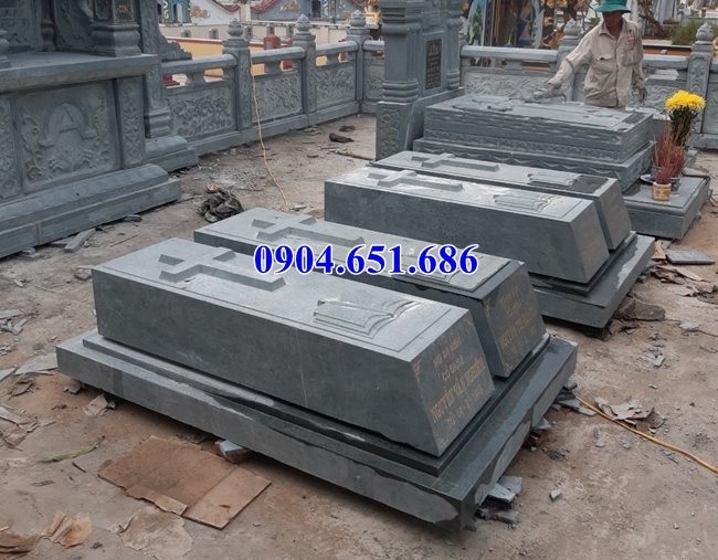 Bán mẫu mộ đôi công giáo đá xanh rêu đẹp ở Thái Bình