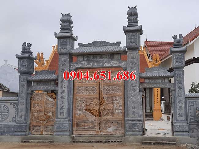 Cổng đá nhà thờ họ