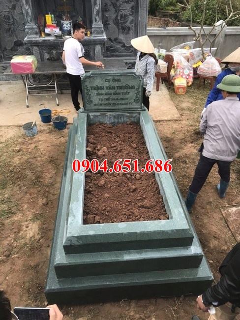 Thiết kế xây mộ đá xanh rêu tại Tuyên Quang