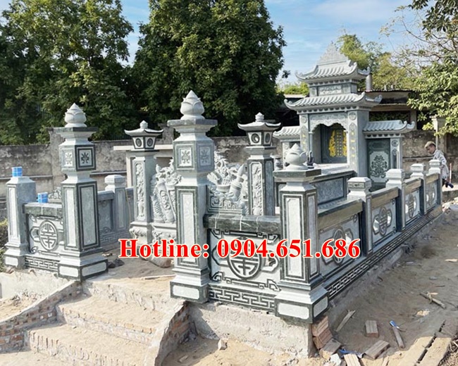 Mẫu lăng mộ, khu lăng mộ gia đình đá xanh rêu đẹp bán lắp đặt tại Hà Nam chuẩn phong thủy